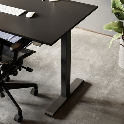 Matt - Height-Adjustable Desk with PerfectSense® Matt Surface