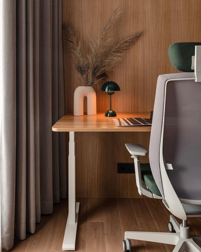 Lagom – Premium Height-Adjustable Solid Wood Desk